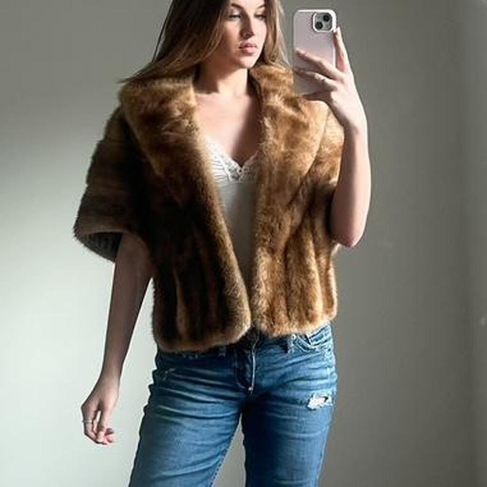 Vintage 3/4 sleeve brown mink fur shawl